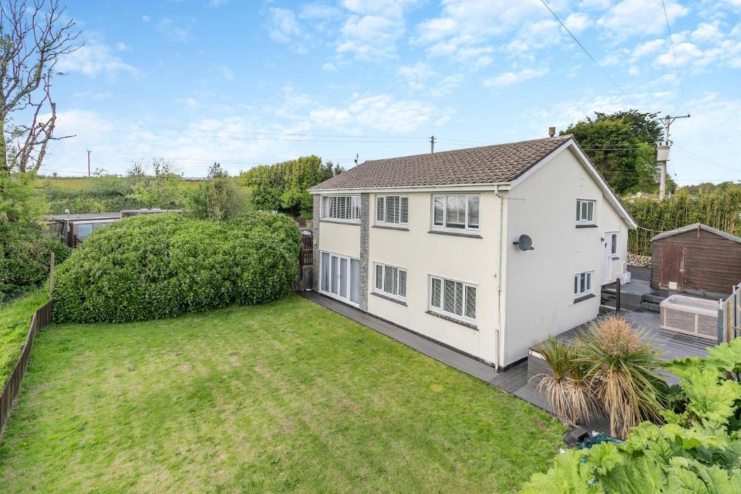 Photo of Others in Mabe