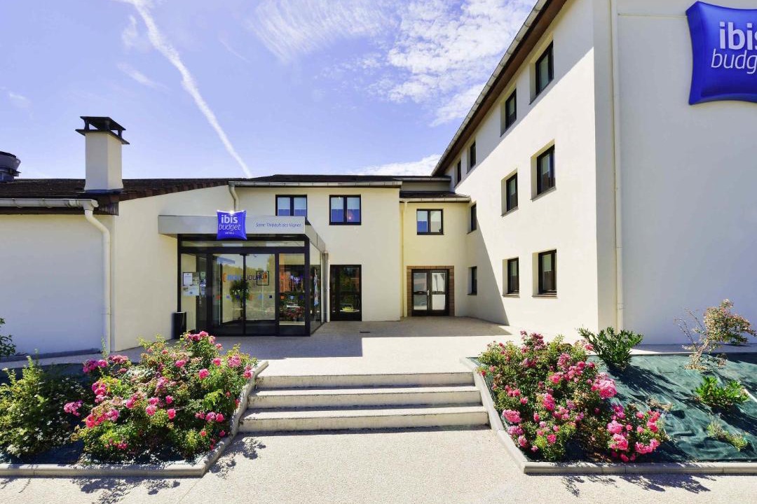 Photo of Others in Saint-Thibault-des-Vignes