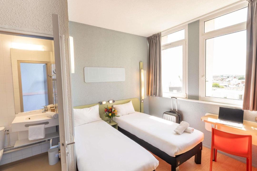 Photo of Others in Bollee