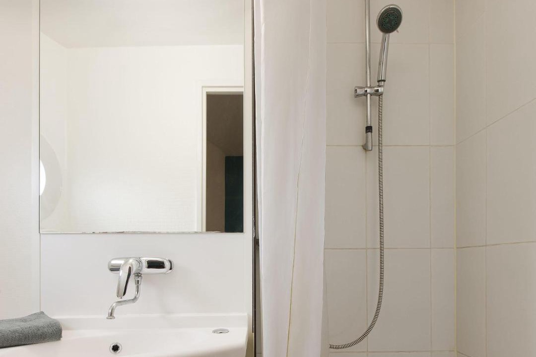 Photo of Bathroom in Cergy