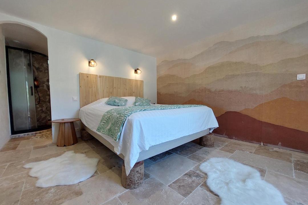 Photo of Others in Vero