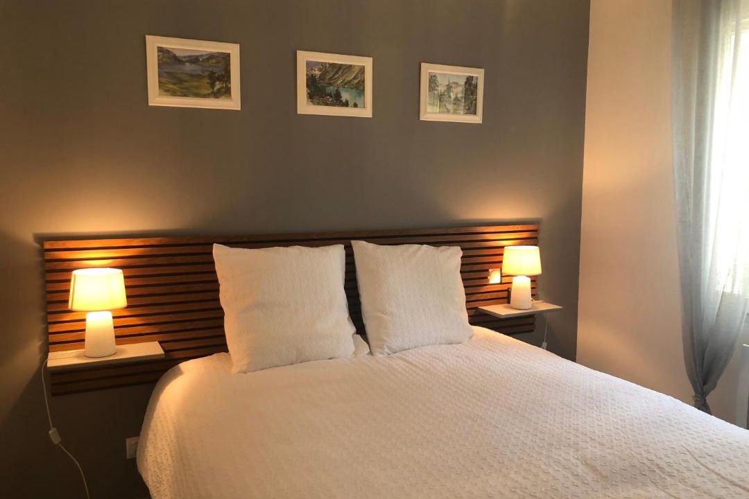 Photo of Bedroom in Saix