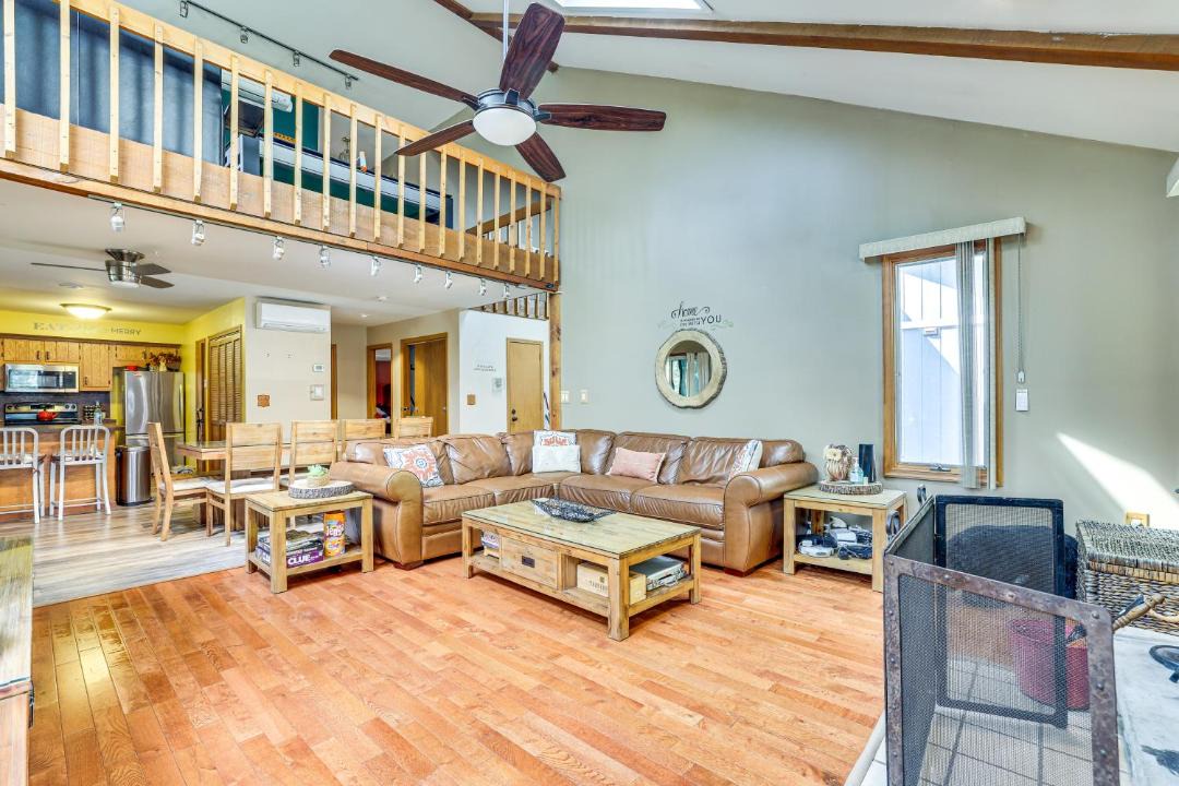 Photo of Others in Lake Harmony