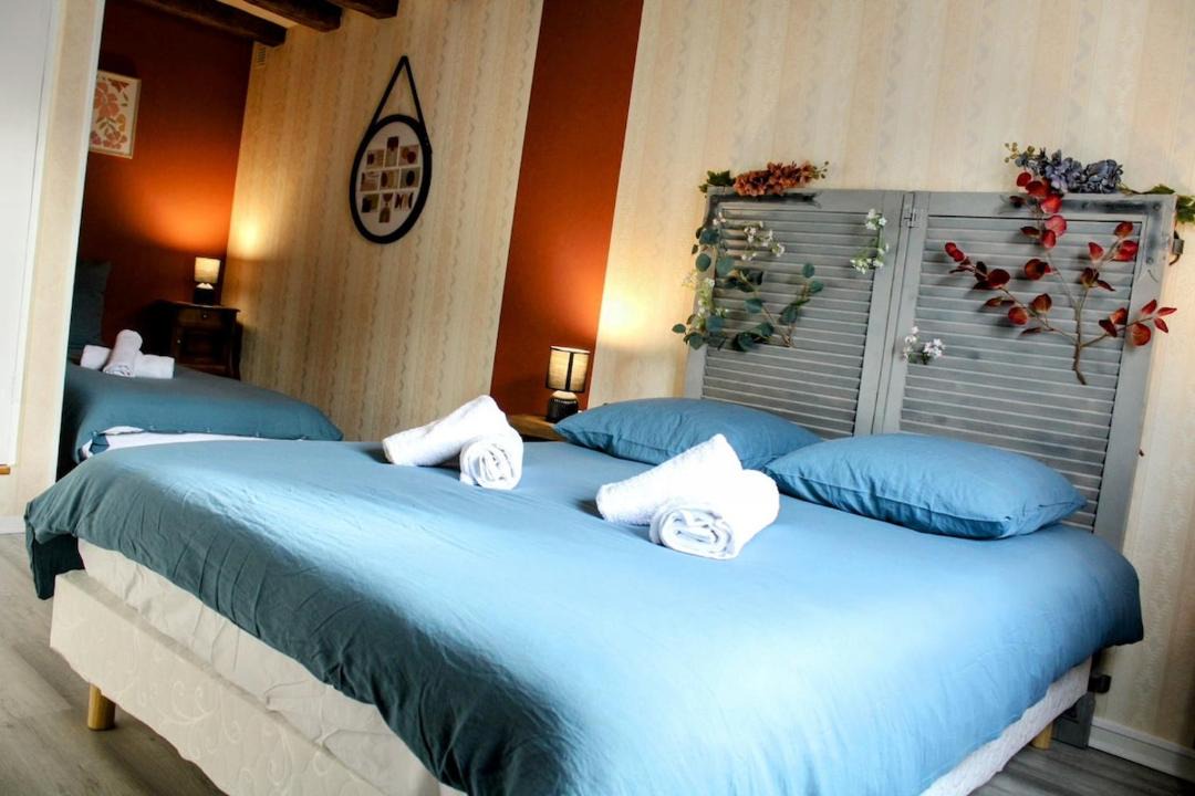 Photo of Bedroom in Brain-sur-Allonnes