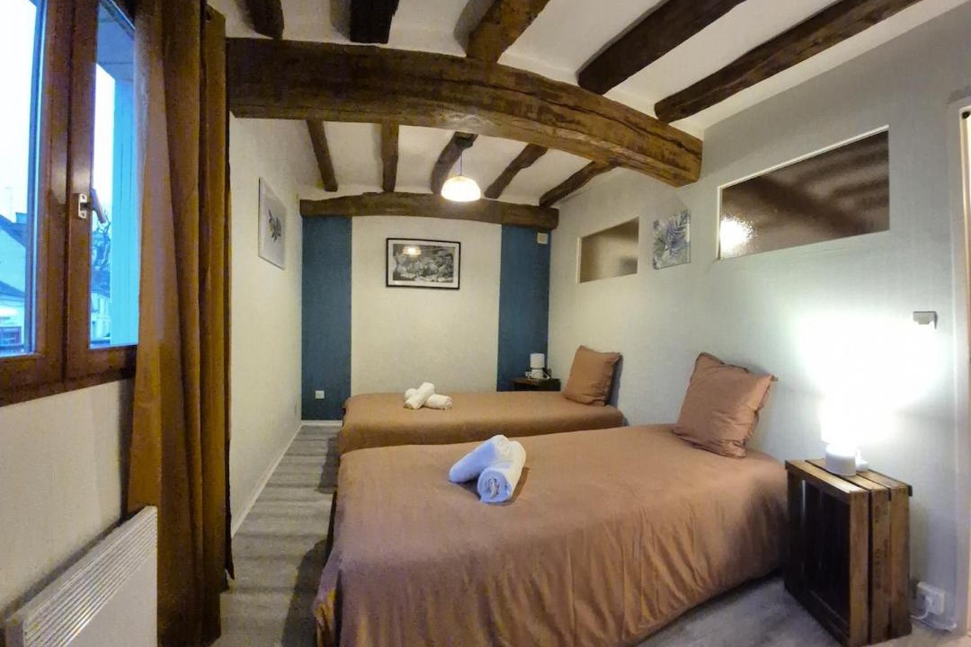 Photo of Bedroom in Brain-sur-Allonnes