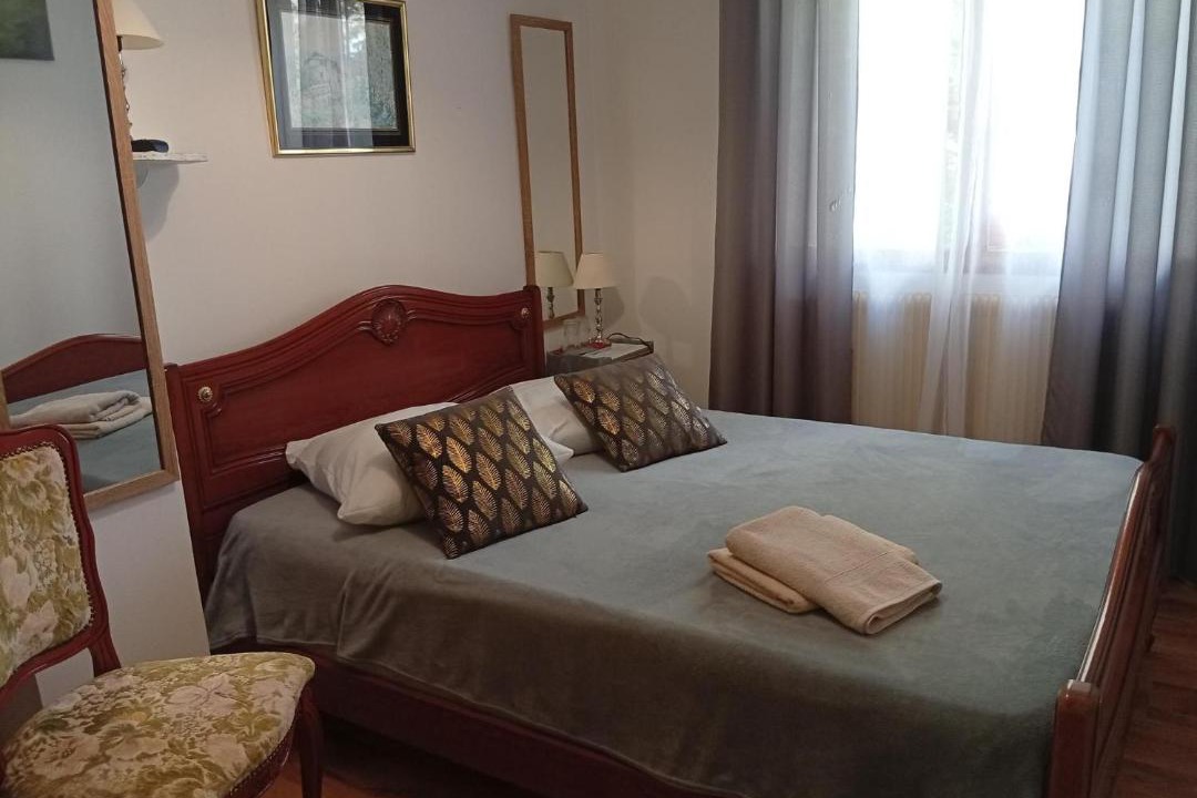 Photo of Others in Orveau-Bellesauve