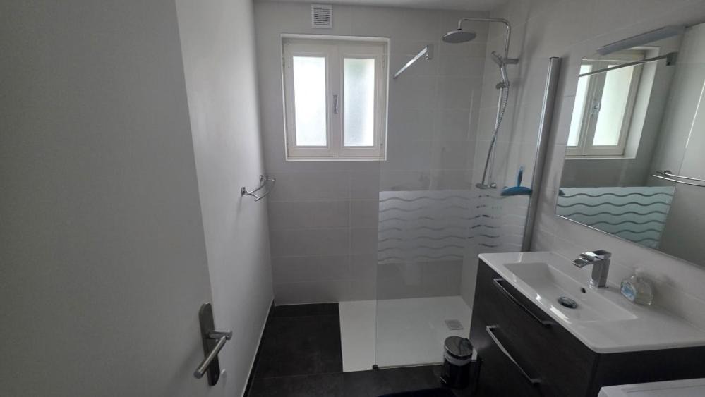 Photo of Bathroom in Saint-Come-d'Olt