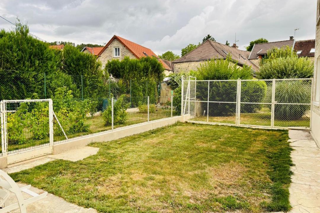 Photo of Others in Polisy