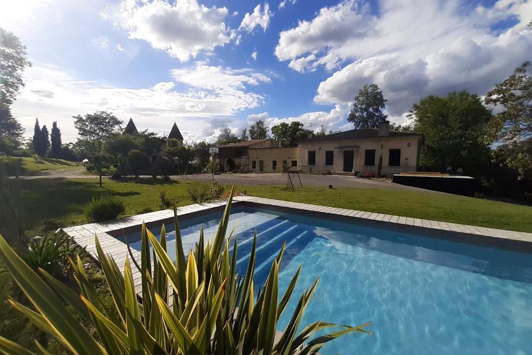 Photo of Others in Sadirac