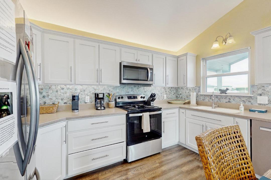 Photo of Kitchen in City-by-the Sea