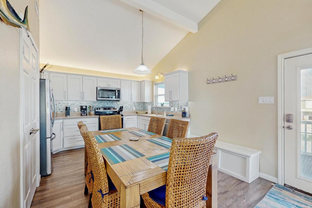 Photo of Kitchen in City-by-the Sea