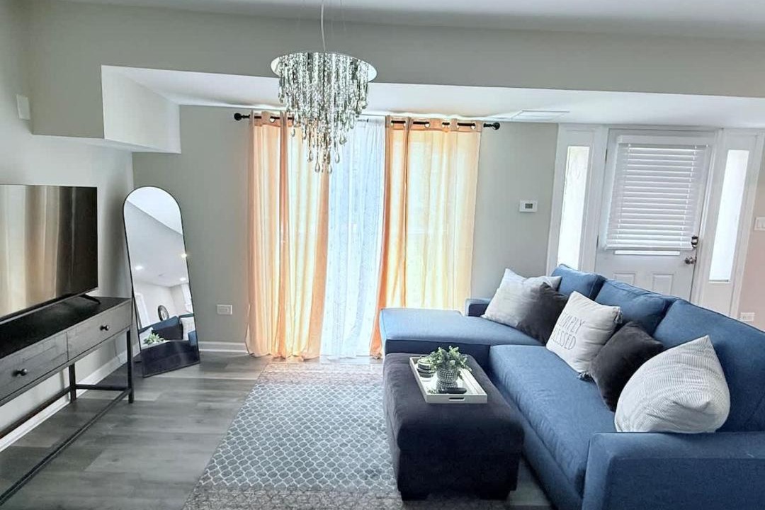 Photo of Livingroom in Franklin Park