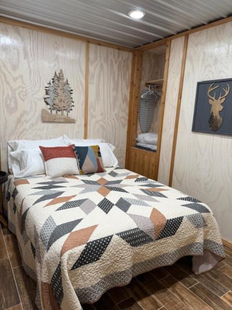 Photo of Bedroom in South Toledo Bend