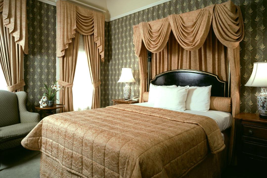 Photo of Bedroom in Lower Pacific Heights