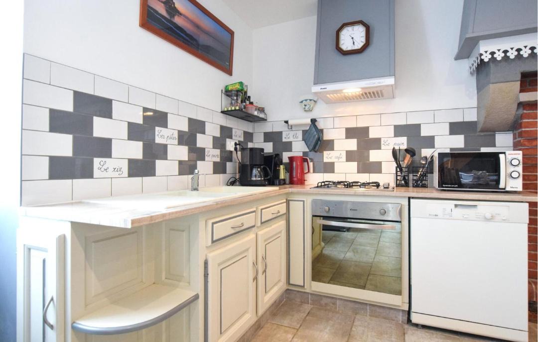 Photo of Kitchen in Saint-Clement-Rancoudray