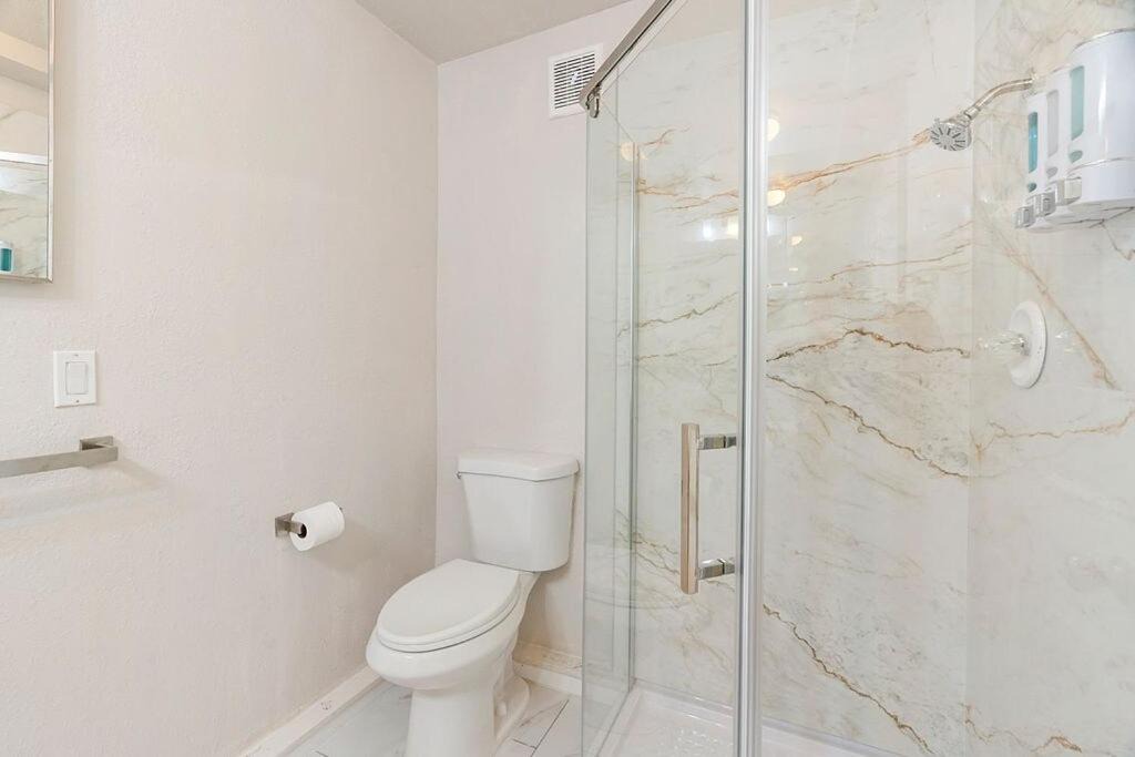 Photo of Bathroom in East Canyon