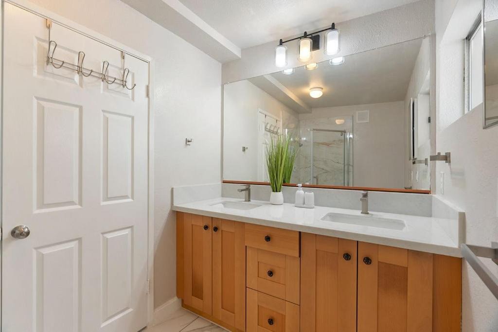 Photo of Bathroom in East Canyon