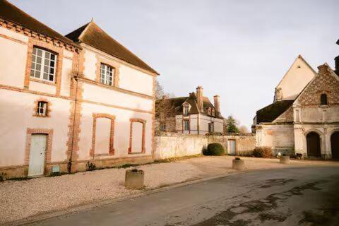 Photo of Others in Saint-Lubin-des-Joncherets