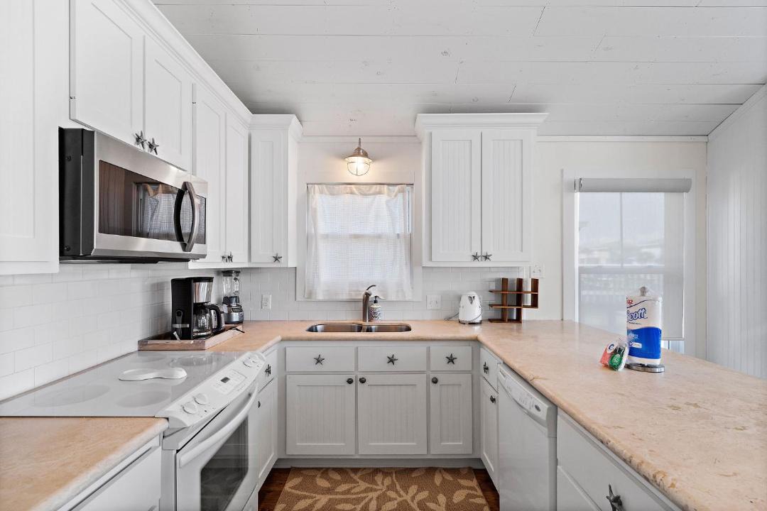 Photo of Kitchen in Pirates Beach