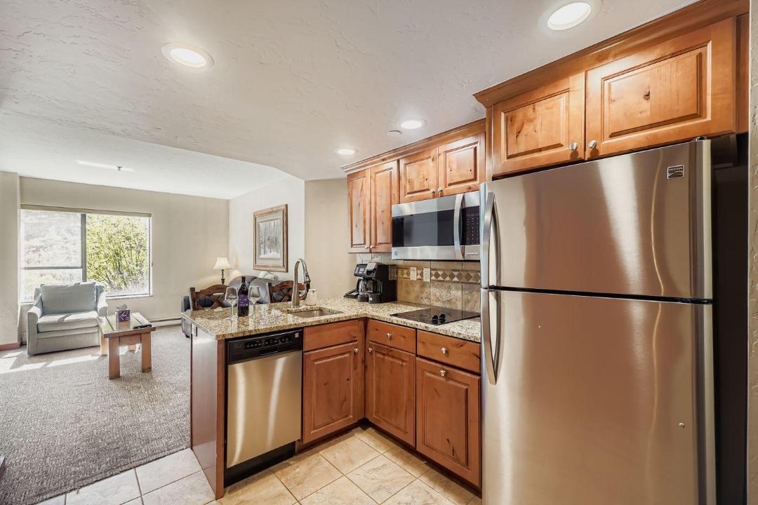 Photo of Kitchen in Peak 9