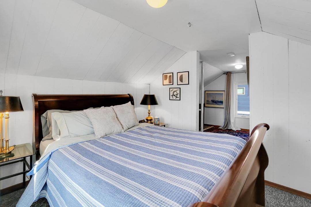 Photo of Bedroom in Maple Leaf