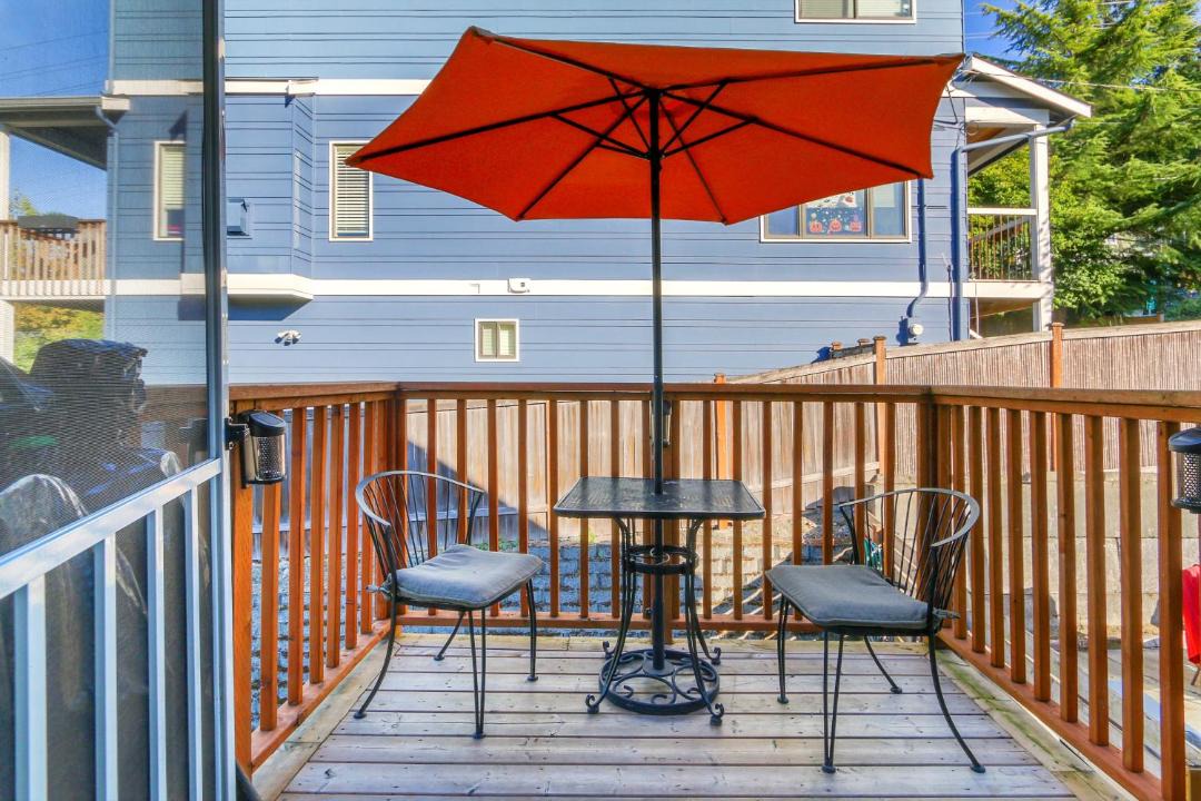Photo of Patio Balcony in Maple Leaf