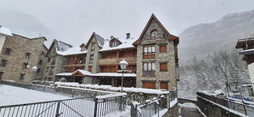 Photo of Buildings in Escarrilla