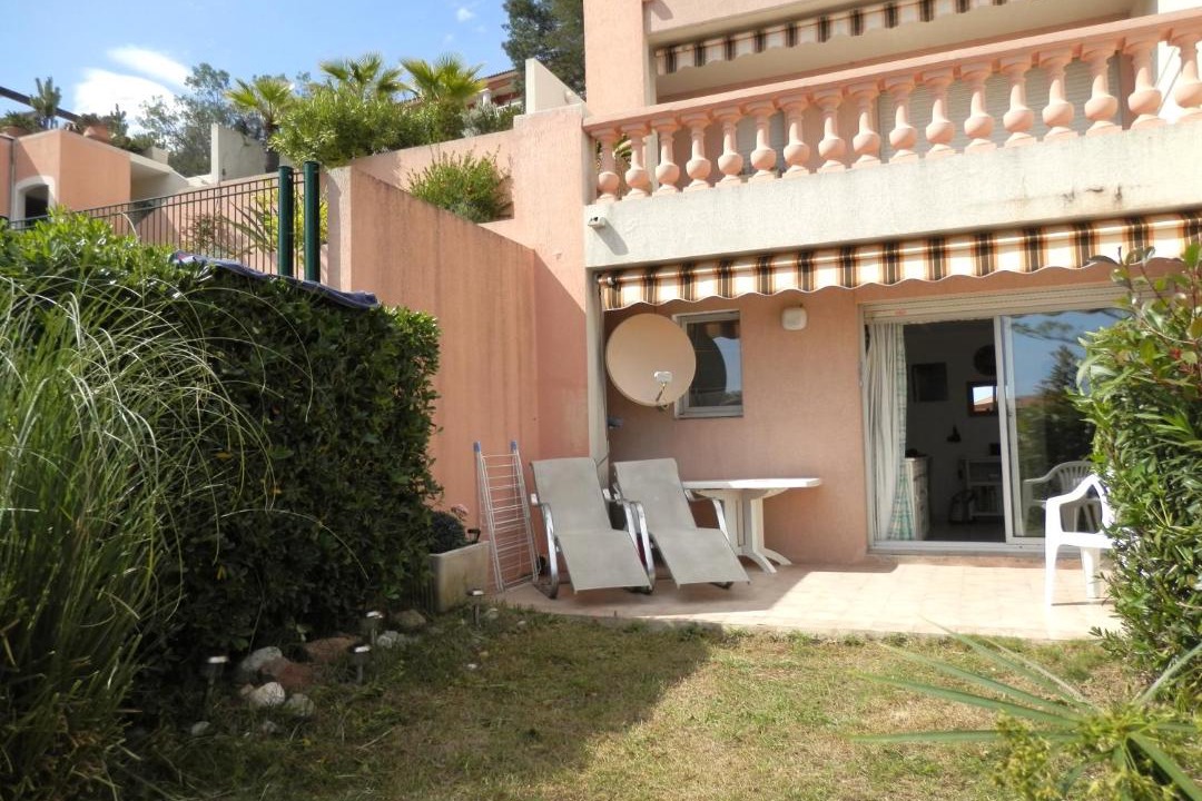 Photo of Buildings in Theoule-sur-Mer