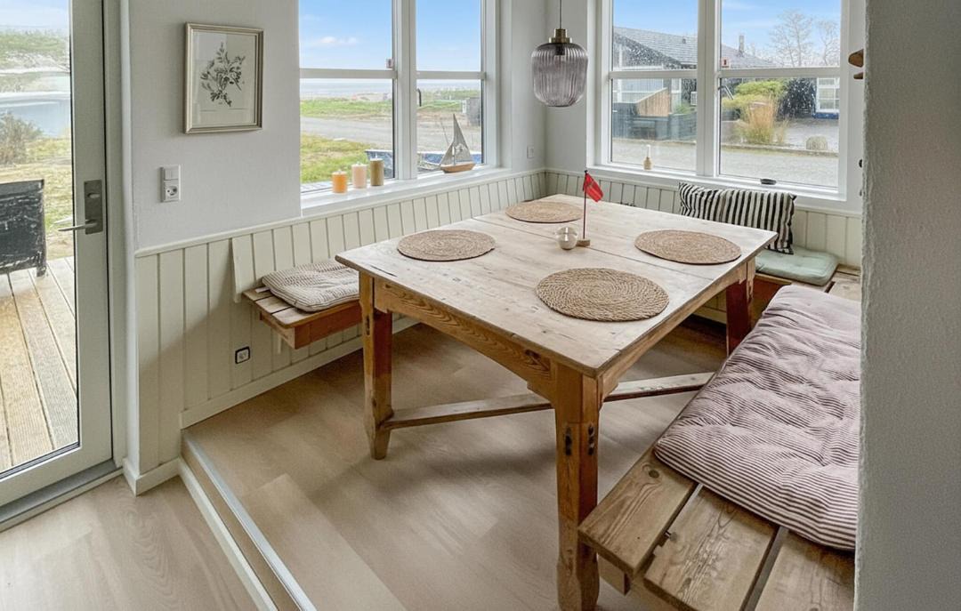 Photo of Others in Bjert