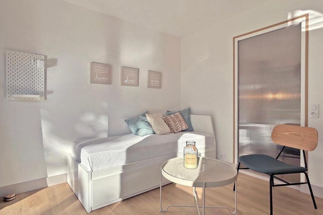 Photo of Others in Hillion