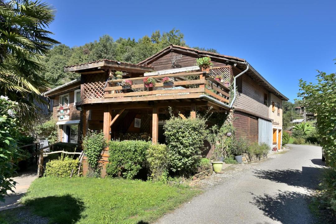 Photo of Others in Chein-Dessus