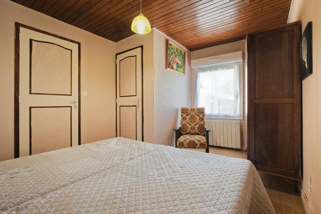 Photo of Bedroom in Monthault