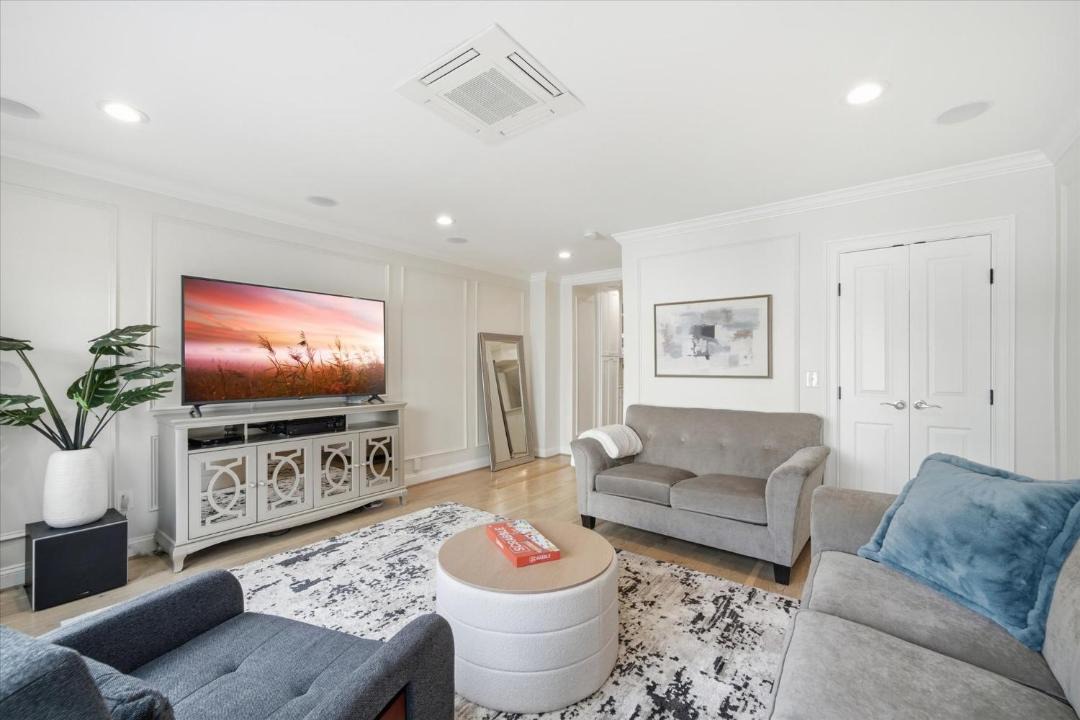 Photo of Livingroom in Eckington