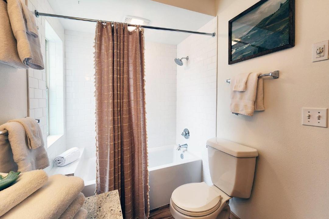 Photo of Bathroom in Yachats