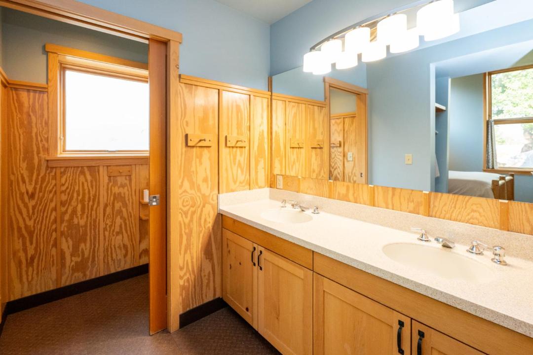 Photo of Bathroom in Leavenworth