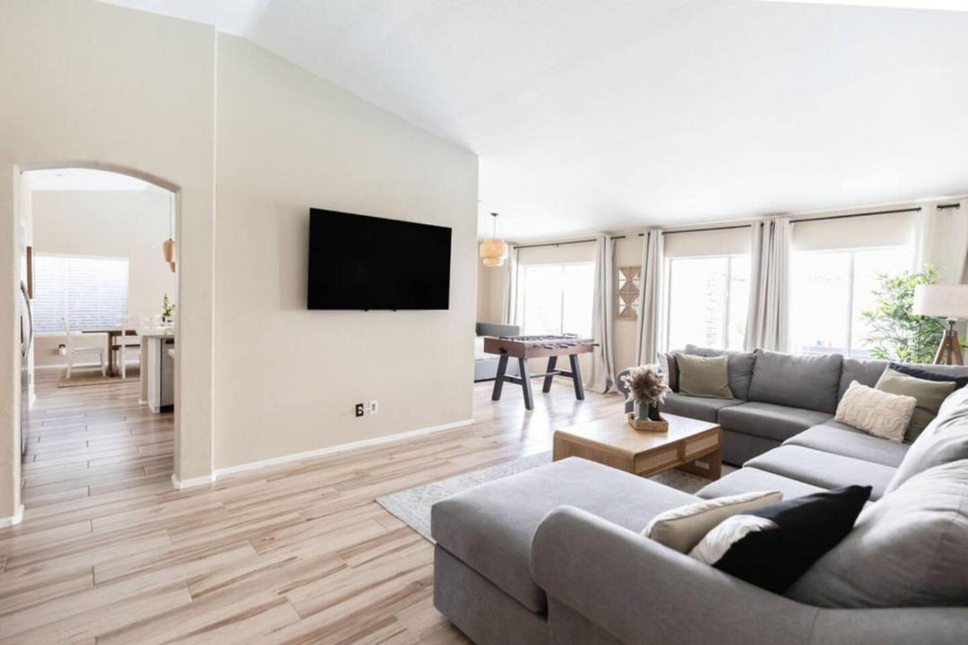 Photo of Livingroom in Paradise Valley Village