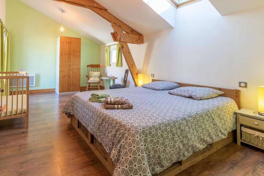 Photo of Bedroom in Verneuil