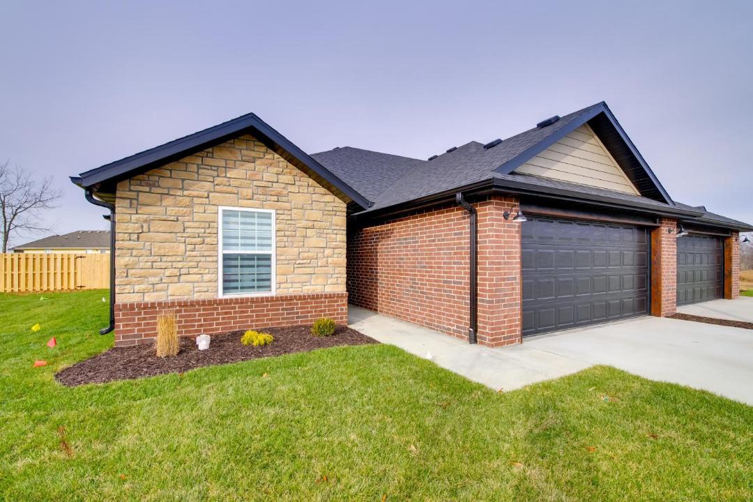 Photo of Others in Ozark