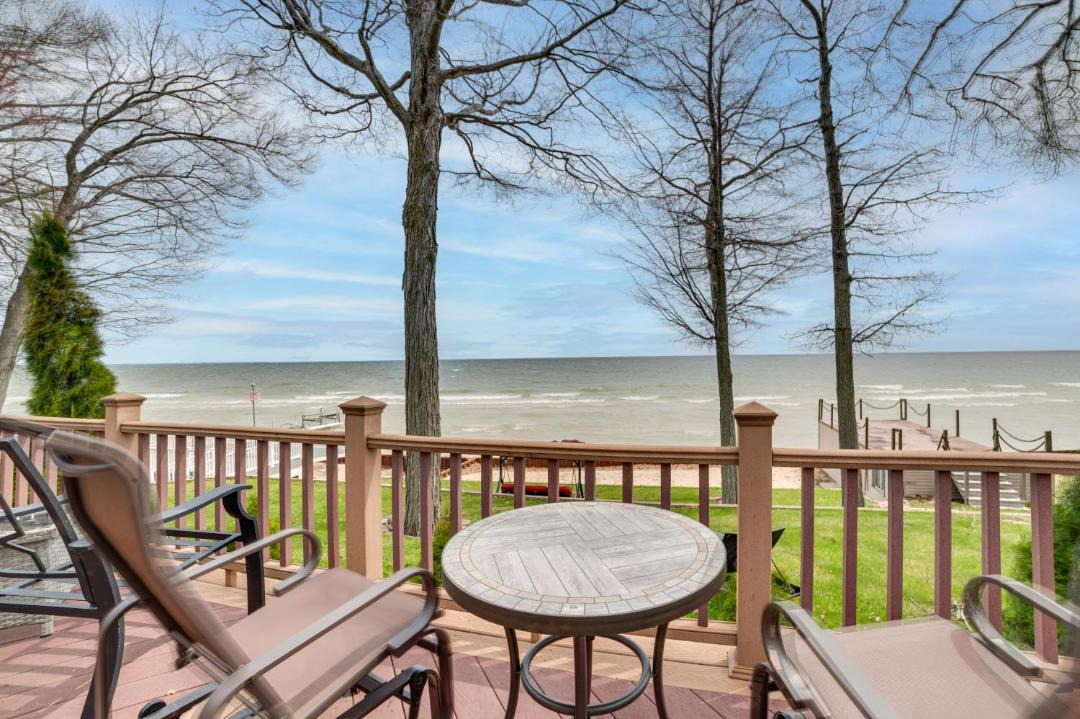 Photo of Patio Balcony in Tawas City
