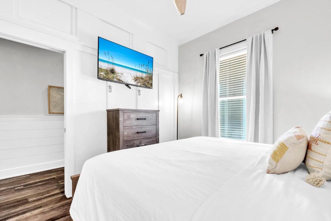 Photo of Bedroom in Gulf Place