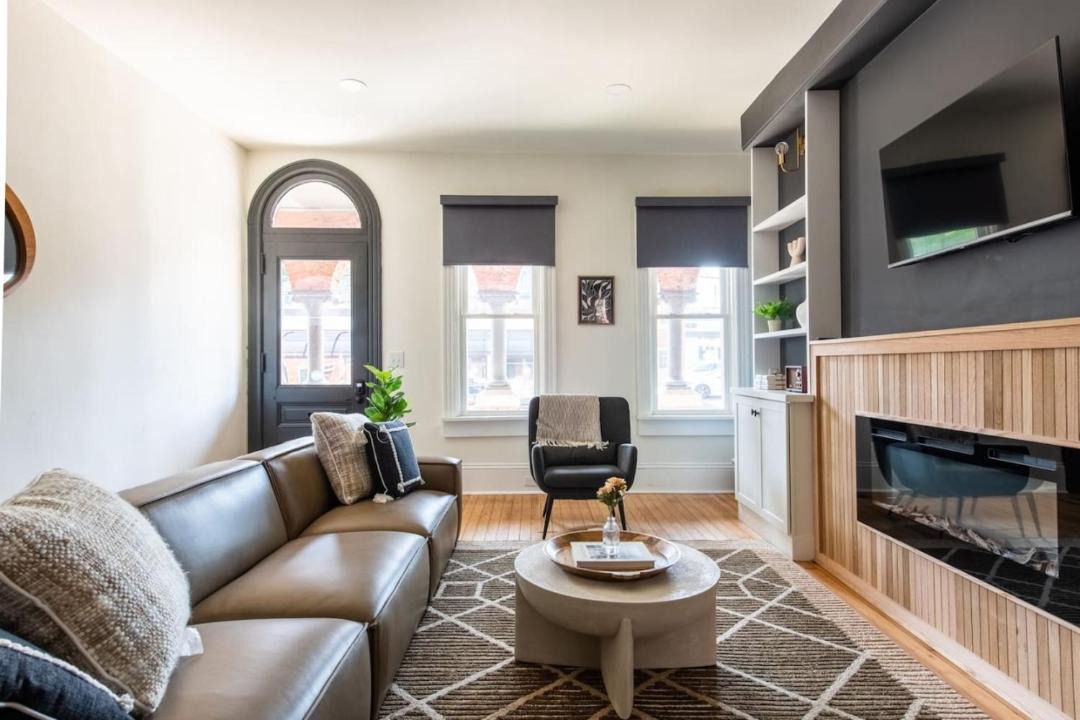 Photo of Livingroom in Lancaster