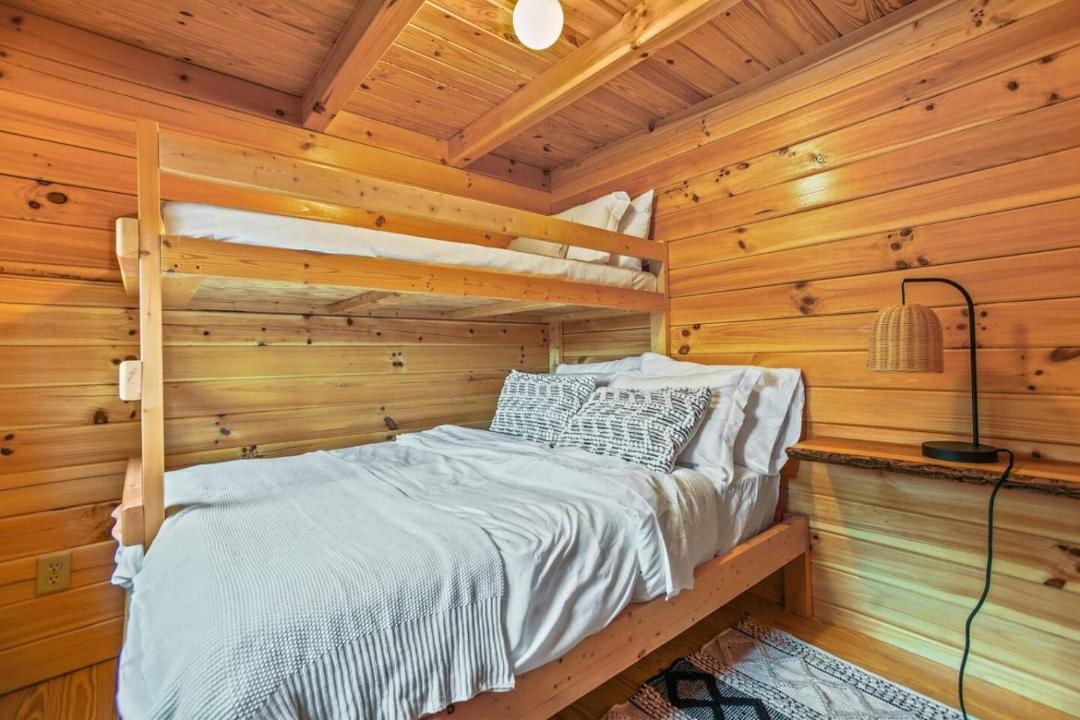 Photo of Bedroom in Shippenville