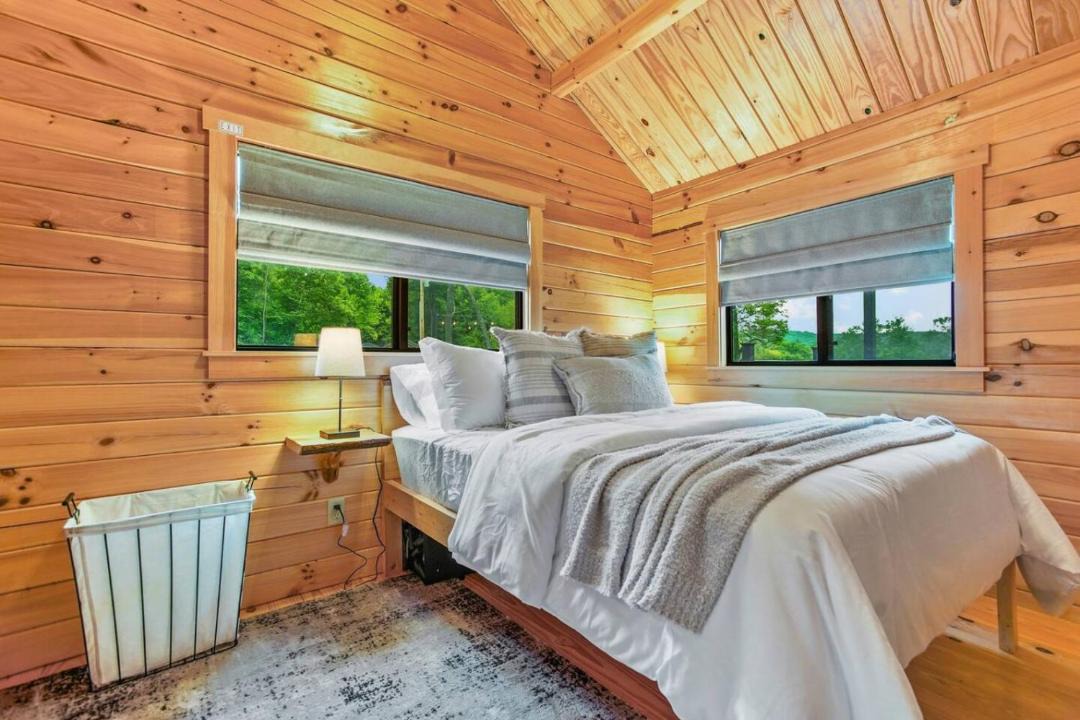 Photo of Bedroom in Shippenville