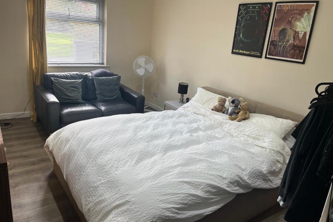 Photo of Bedroom in Clayton le Dale