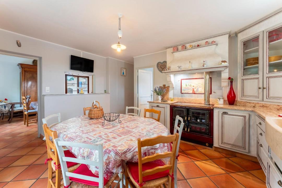 Photo of Kitchen in Saint-Etienne-du-Gres