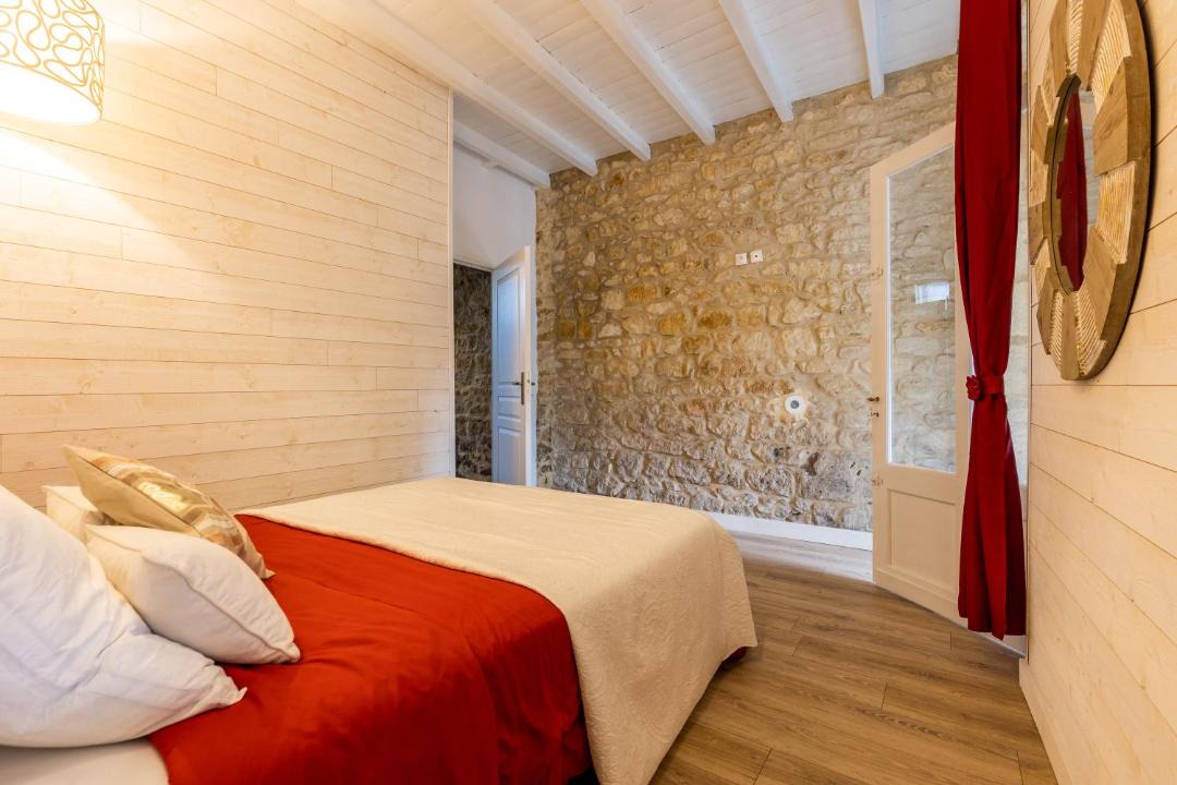 Photo of Others in Vertheuil