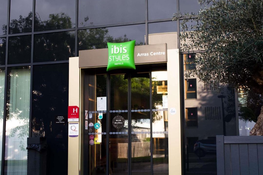 Photo of Others in Arras