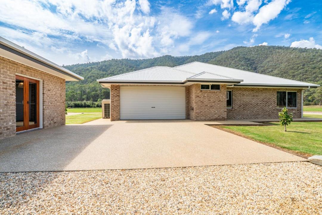 Photo of Others in Smoko