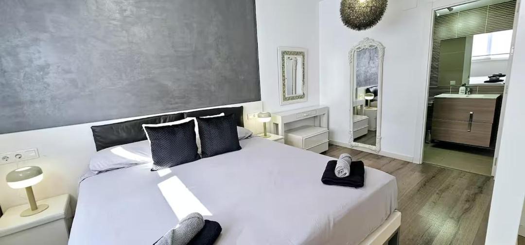 Photo of Bedroom in Badalona