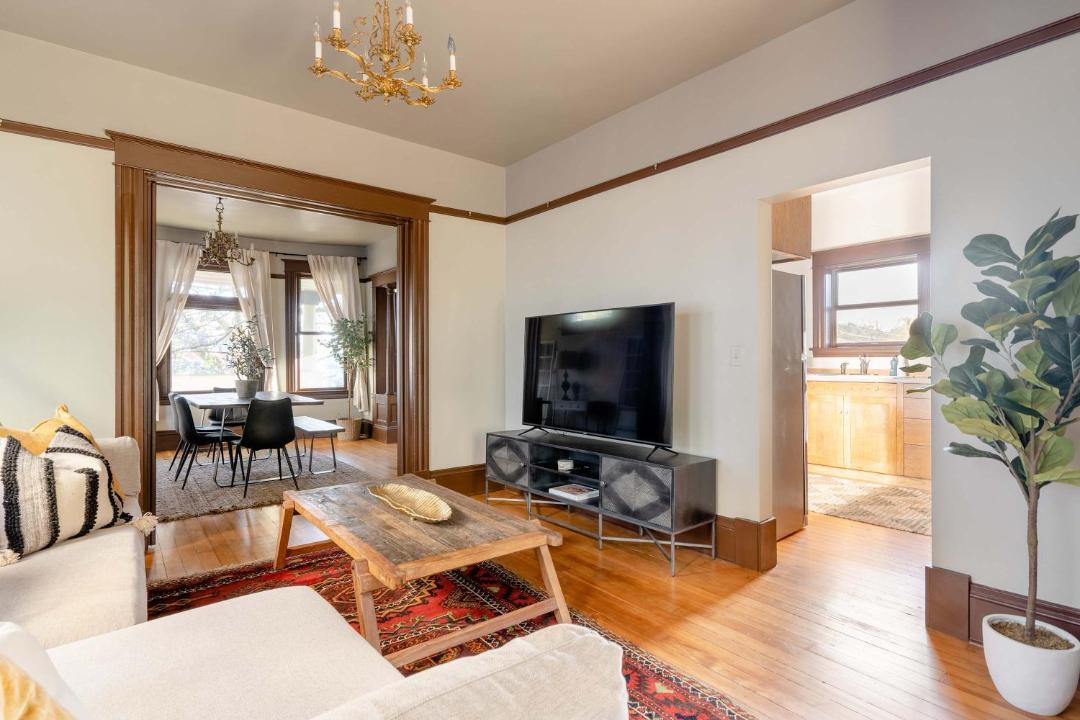 Photo of Others in Eliot